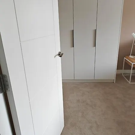 Graydon - 1 In A 4bhk *