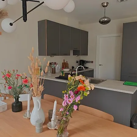 Ubytování v soukromí Graydon - 1 In A 4bhk