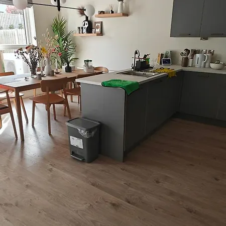 Quarto em Acomodações Particulares Graydon - 1 In A 4bhk