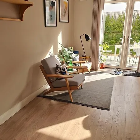 Ubytování v soukromí Graydon - 1 In A 4bhk *